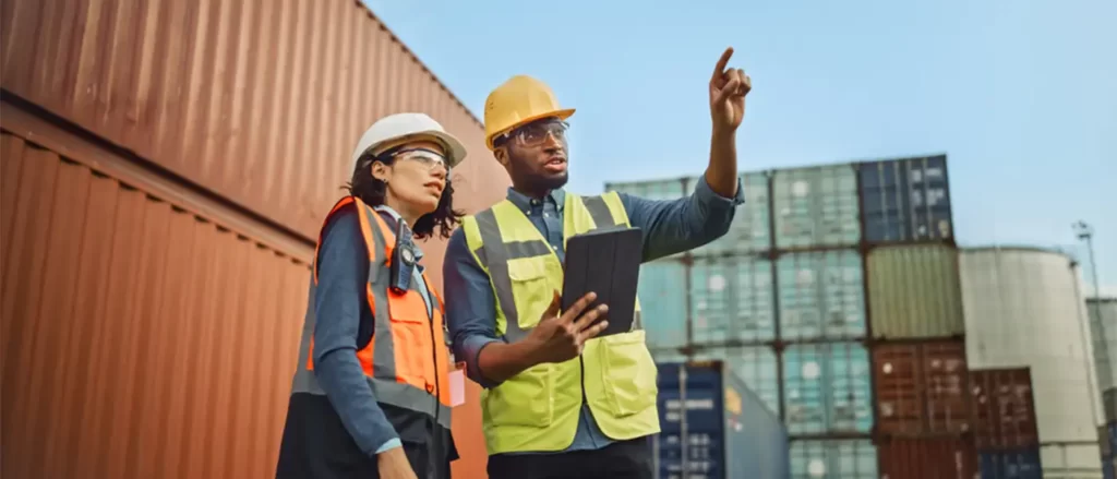 How You Can Optimize Your E-commerce Logistics With Last-Mile Delivery Logistics Solutions 2 Logistics and shipping operations | Locad