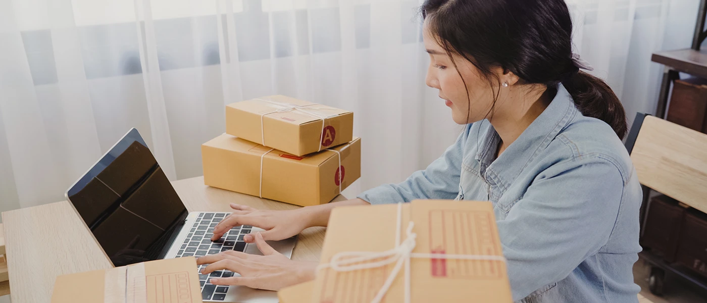 Order picking in E-commerce