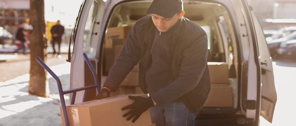 Logistics Strategy: A Comprehensive Guide to Streamline E-commerce Operations 4 E-commerce Order Shipping Process | Locad Blog