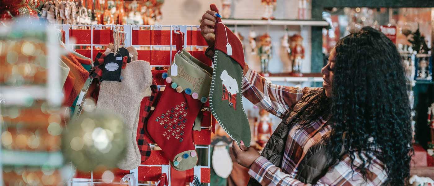 Understanding seasonal demand in E-commerce Locad