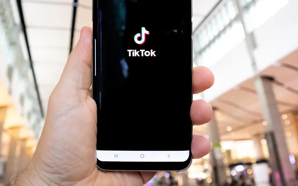 4 Benefits of Shipping Internationally | Tiktok | Locad Blog