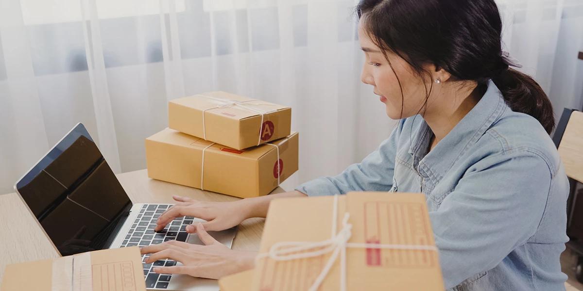 Order picking in E-commerce