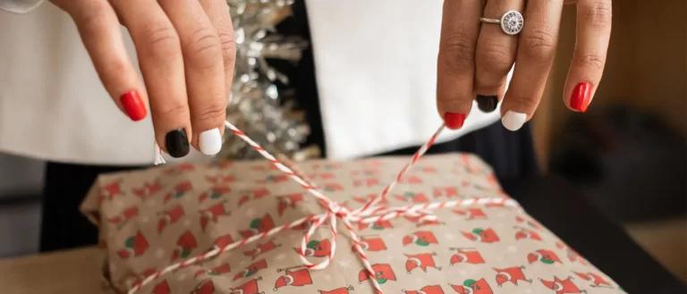 This holiday season, lift up sales by supercharging e-commerce logistics 13 christmas-packaging