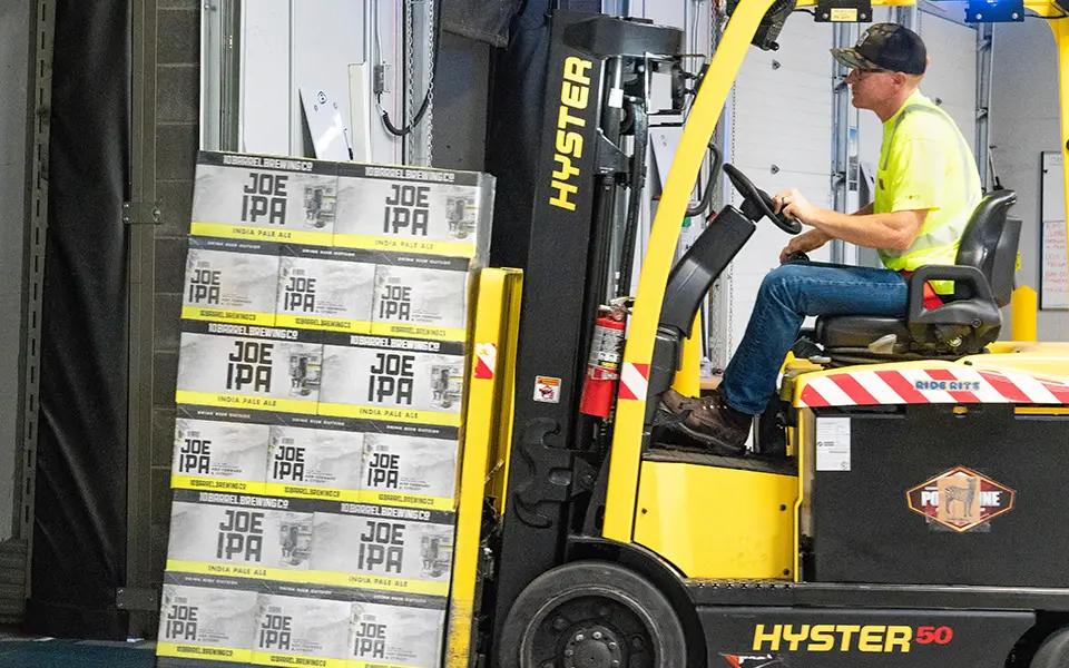 E-commerce Logistics Management: Definition, Objectives, Challenges, Best Practices & Actionable Insights [+Templates]