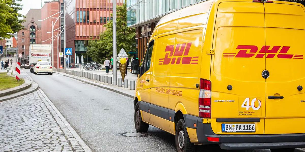 Understanding Express Courier in E-commerce