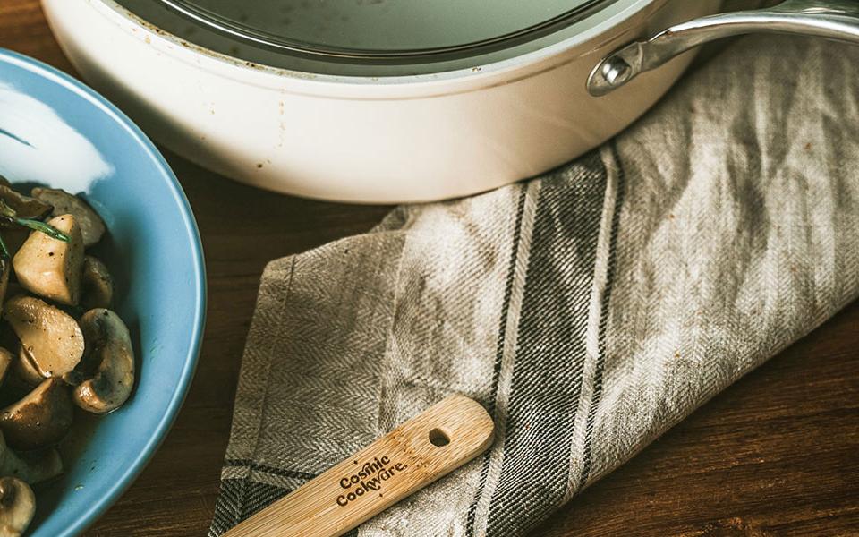 Live Shopping from Home: How Live Selling Enhances Online Shopping￼