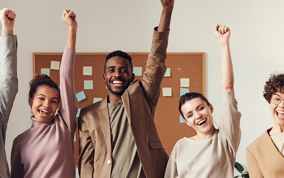business people setting up an e-commerce store in australia