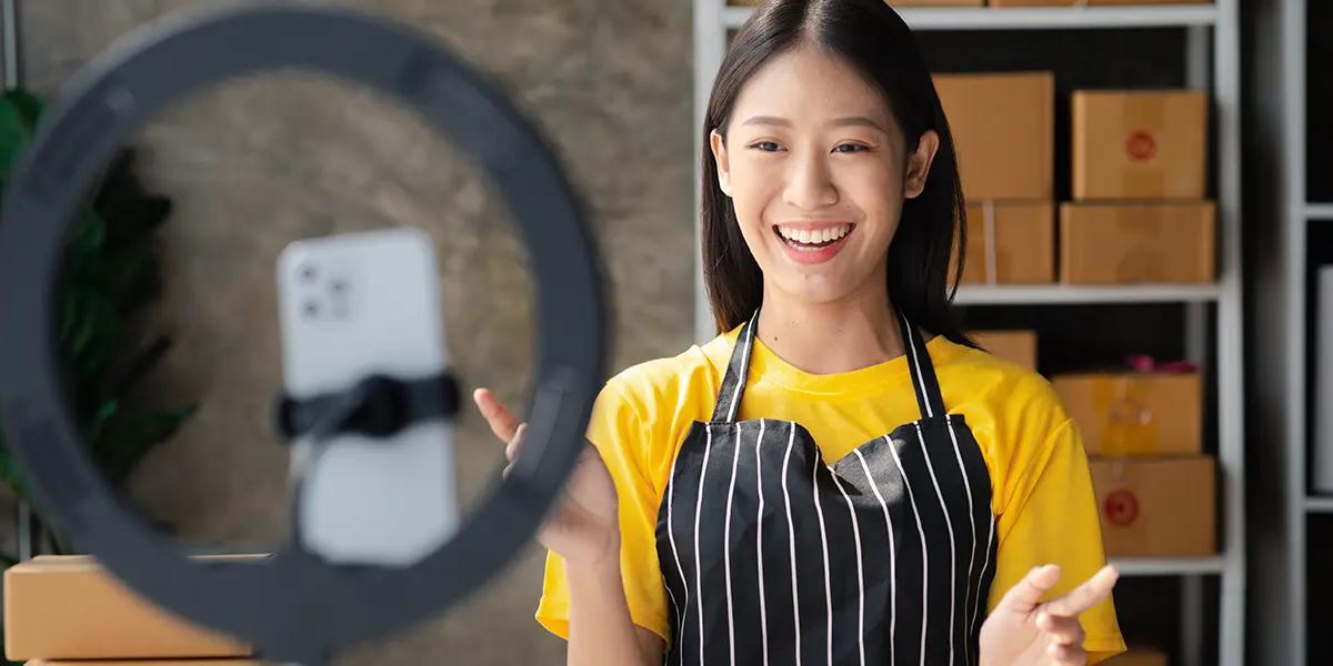 Social Commerce Guide: Boost Sales & Engagement