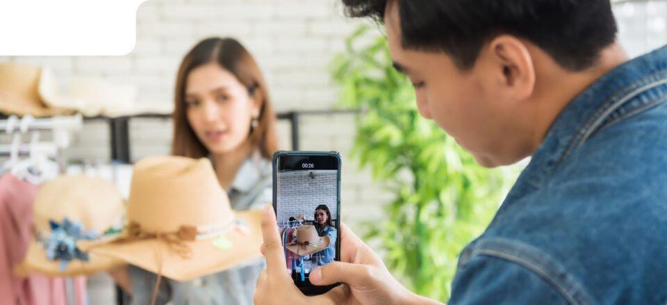 Live Shopping dari Rumah: Ini Cara dan Manfaat Live Selling untuk Perkembangan Bisnis Online