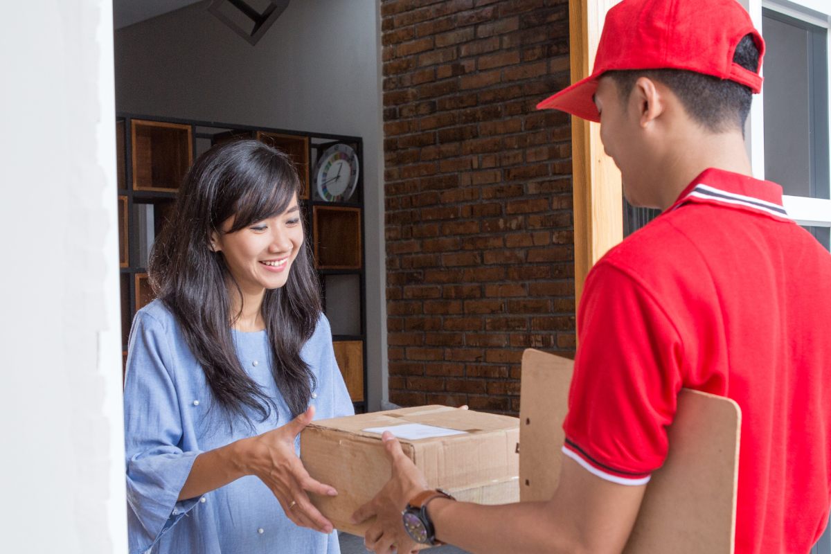 Definitive Guide to Shipping Fashion Products